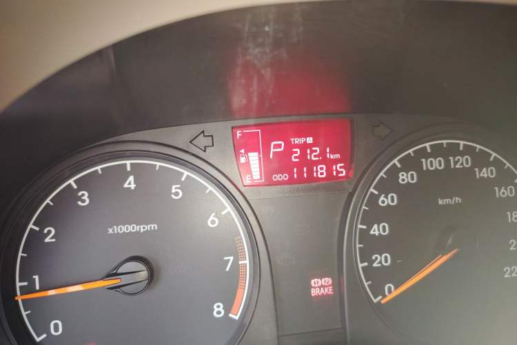 Used Hyundai Verna (older generation) 2010 Sedan 1.4L Automatic Comfort Model GS Odometer Close Up