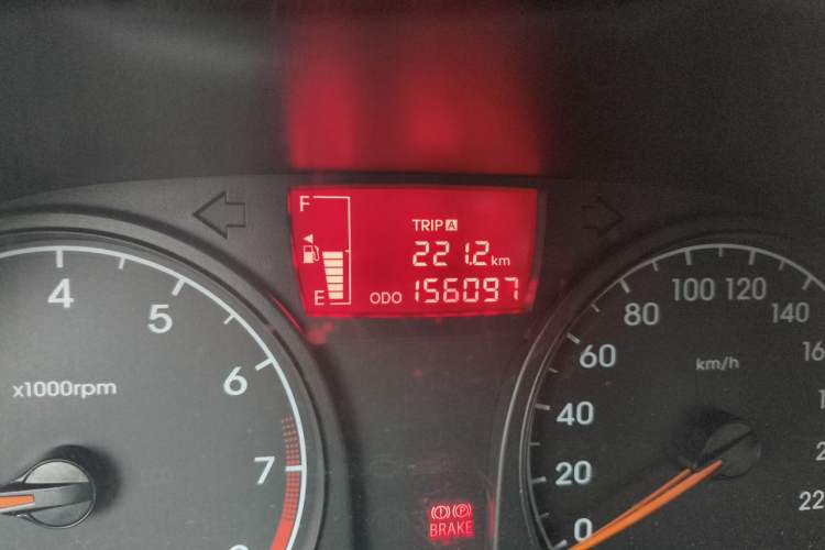 Used Hyundai Verna (older generation) 2010 Sedan 1.4L Manual Comfort GS Odometer Close Up