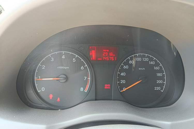 Used Hyundai Verna (older generation) 2010 Sedan 1.4L Manual Standard GL Model Odometer Close Up