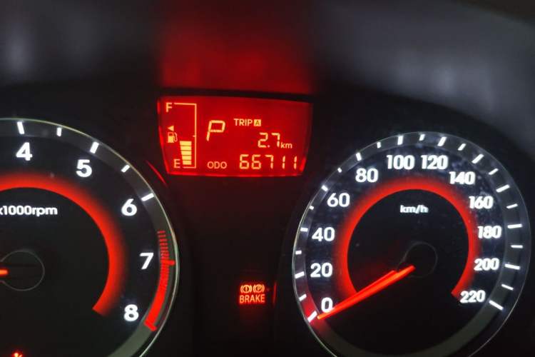 Used Hyundai Verna (older generation) 2010 Sedan 1.4L Automatic Fashionable GT Model Odometer Close Up