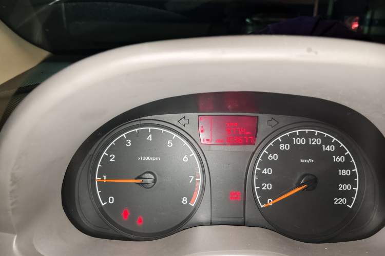 Used Hyundai Verna (older generation) 2010 Sedan 1.4L Manual Standard GL Model Odometer Close Up