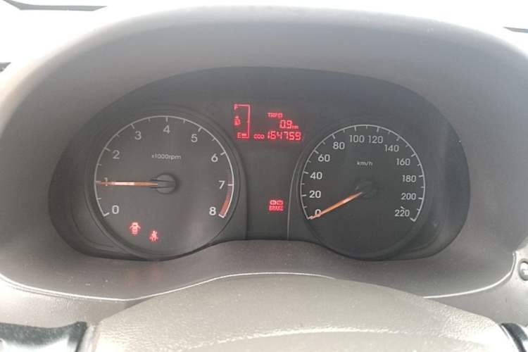 Used Hyundai Verna (older generation) 2010 Sedan 1.4L Manual Comfort GS Odometer Close Up