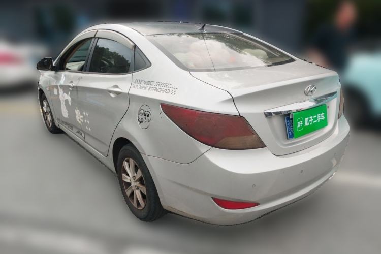 Used Hyundai Verna (older generation) 2010 Sedan 1.4L Manual Comfort GS Rear Left 45 Deg