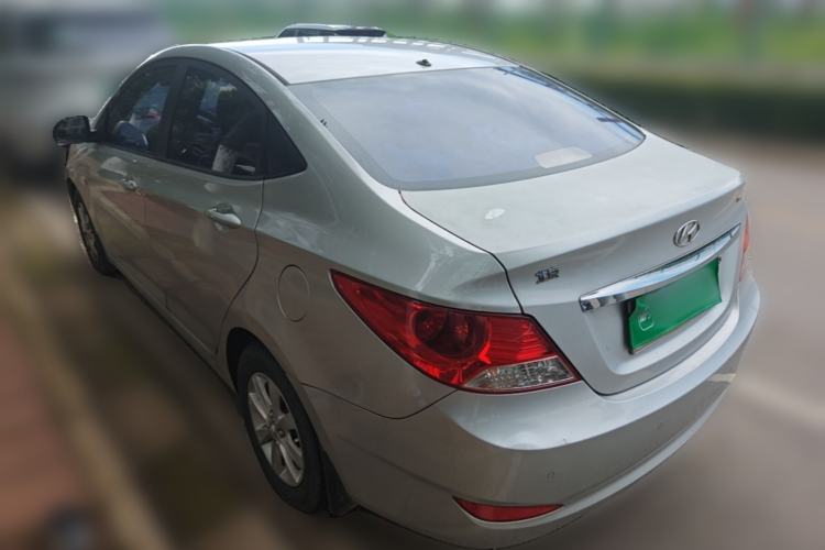 Used Hyundai Verna (older generation) 2010 Sedan 1.4L Manual Comfort GS Rear Left 45 Deg