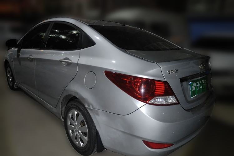 Used Hyundai Verna (older generation) 2010 Sedan 1.4L Manual Comfort GS Rear Left 45 Deg