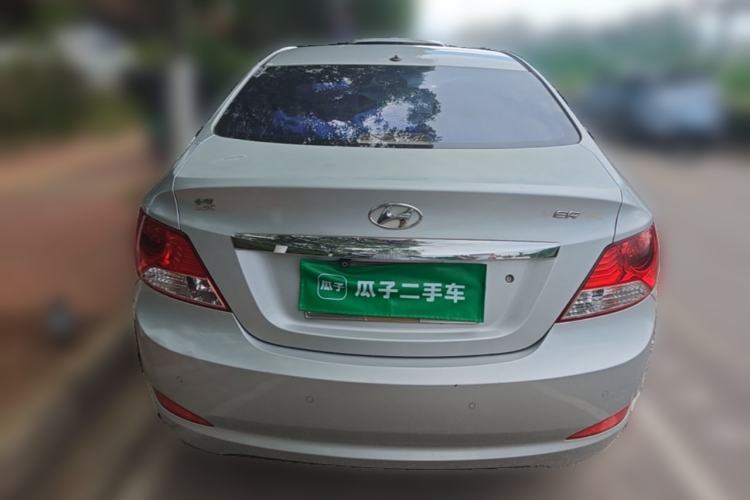 Used Hyundai Verna (older generation) 2010 Sedan 1.4L Manual Comfort GS Rear