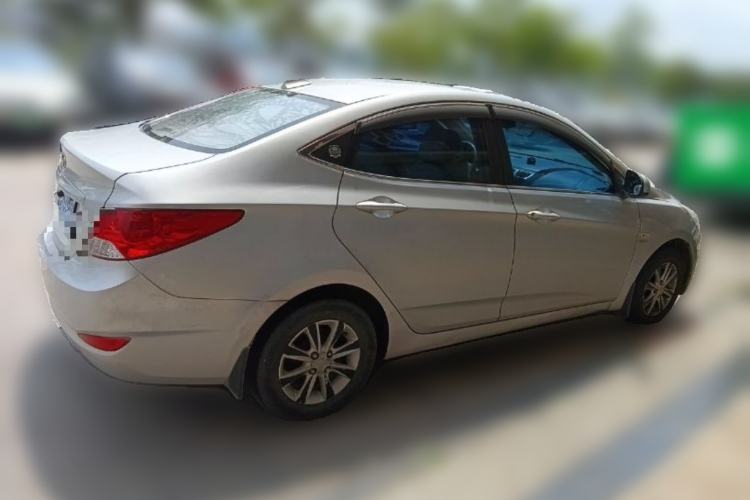 Used Hyundai Verna (older generation) 2010 Sedan 1.4L Manual Standard GL Model Rear Right 45 Deg