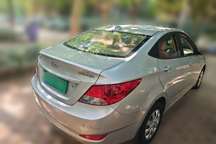 Used Hyundai Verna (older generation) 2010 Sedan 1.4L Manual Standard GL Model Rear Right 45 Deg