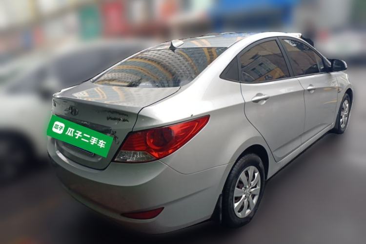 Used Hyundai Verna (older generation) 2010 Sedan 1.4L Manual Comfort GS Rear Right 45 Deg