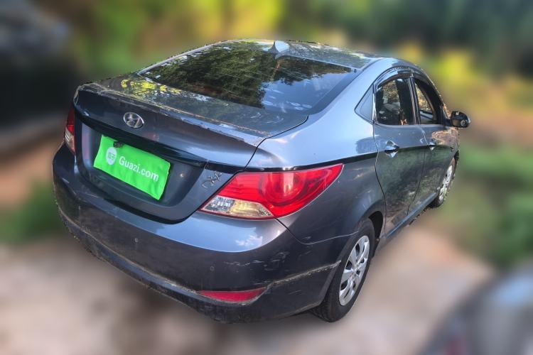 Used Hyundai Verna (older generation) 2010 Sedan 1.4L Manual Comfort GS Rear Right 45 Deg