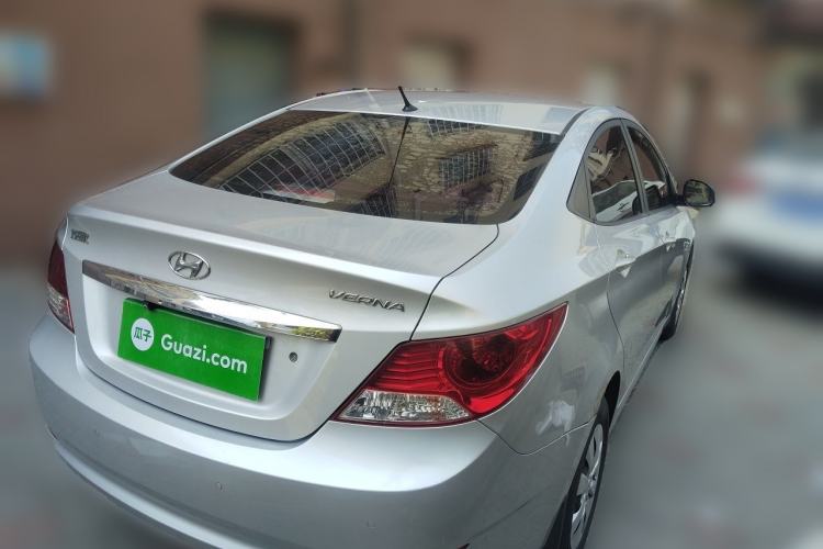 Used Hyundai Verna (older generation) 2010 Sedan 1.4L Manual Comfort GS Rear Right 45 Deg