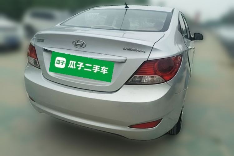 Used Hyundai Verna (older generation) 2010 Sedan 1.4L Manual Comfort GS Rear Right 45 Deg