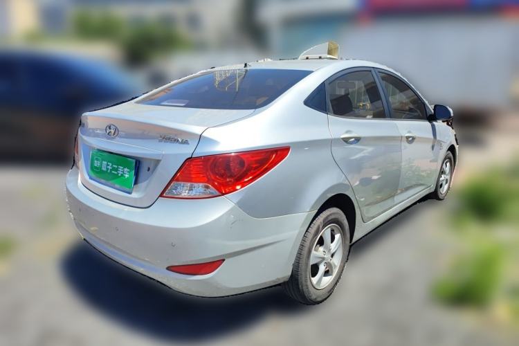 Used Hyundai Verna (older generation) 2010 Sedan 1.4L Automatic Fashionable GT Model Rear Right 45 Deg