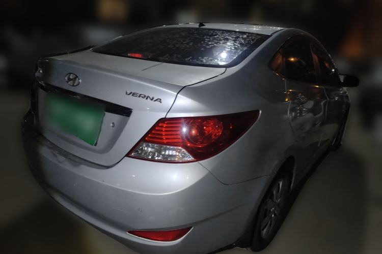 Used Hyundai Verna (older generation) 2010 Sedan 1.4L Manual Comfort GS Rear Right 45 Deg