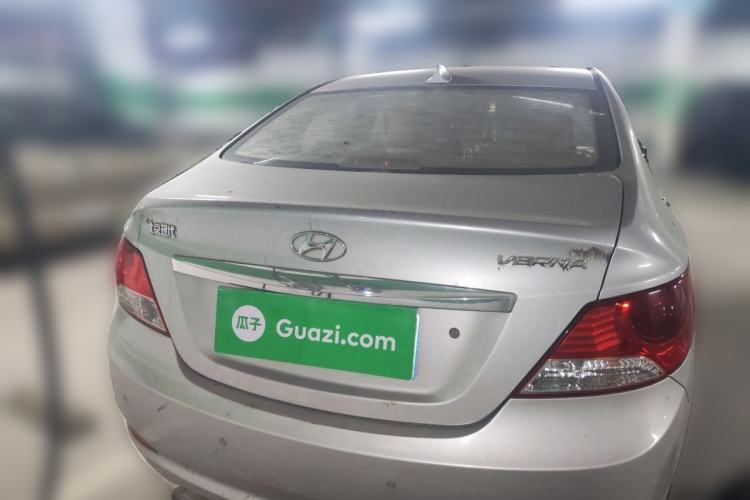 Used Hyundai Verna (older generation) 2010 Sedan 1.4L Manual Luxury GLS Trim Rear