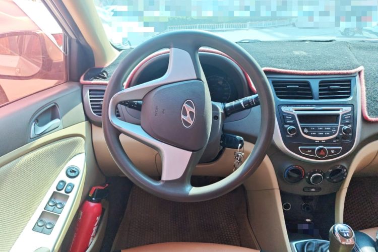 Used Hyundai Verna (older generation) 2010 Sedan 1.4L Manual Comfort GS Steering Wheel