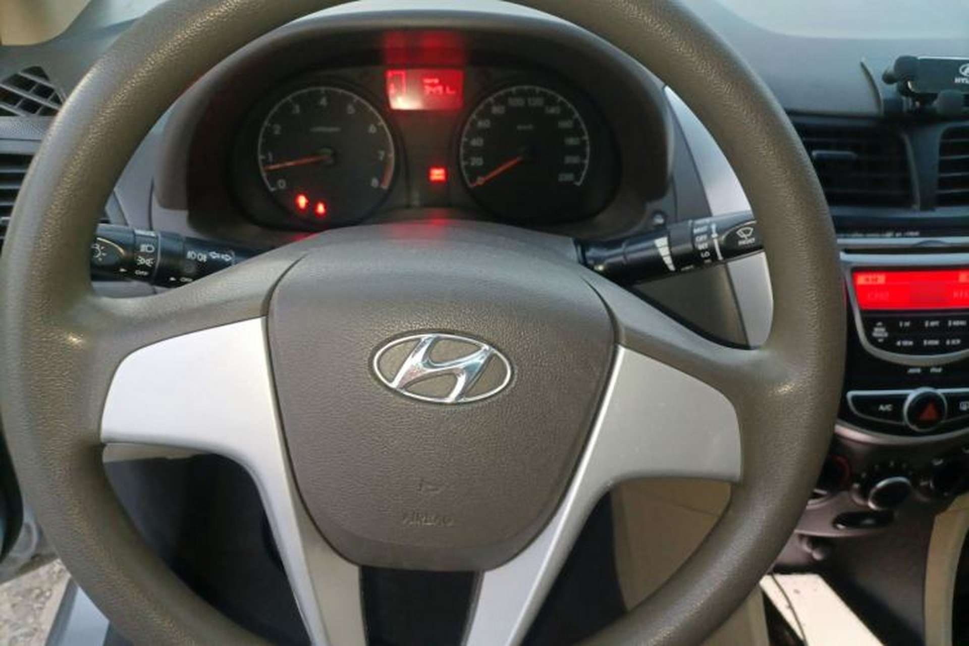 Used Hyundai Verna (older generation) 2010 Sedan 1.4L Manual Comfort GS Steering Wheel