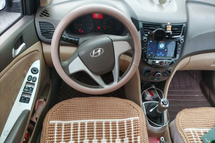 Used Hyundai Verna (older generation) 2010 Sedan 1.4L Manual Comfort GS Steering Wheel