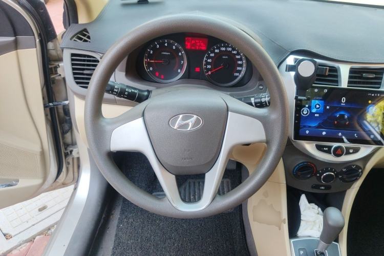 Used Hyundai Verna (older generation) 2010 Sedan 1.4L Automatic Fashionable GT Model Steering Wheel