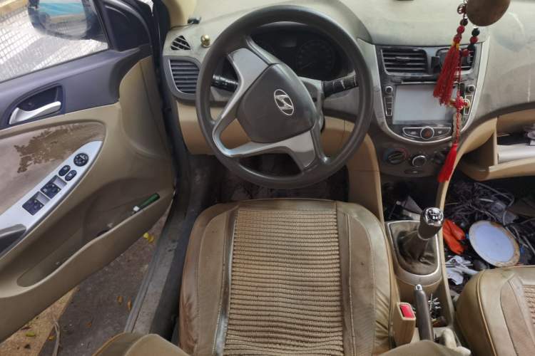 Used Hyundai Verna (older generation) 2010 Sedan 1.4L Manual Comfort GS Steering Wheel