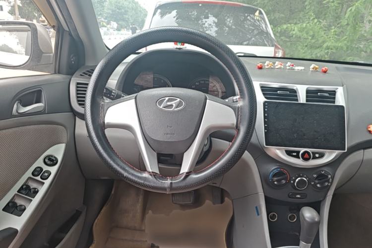 Used Hyundai Verna (older generation) 2010 Sedan 1.4L Automatic Fashionable GT Model Steering Wheel