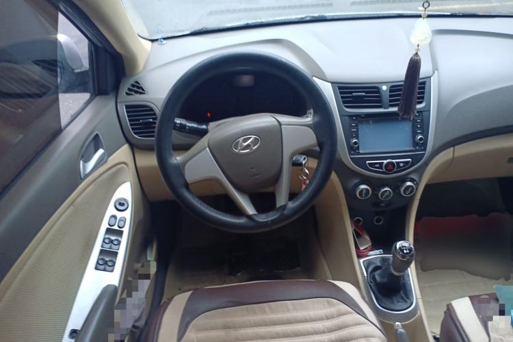 Used Hyundai Verna (older generation) 2010 Sedan 1.4L Manual Comfort GS Steering Wheel
