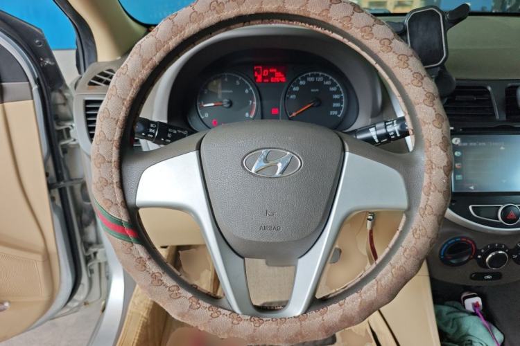 Used Hyundai Verna (older generation) 2010 Sedan 1.4L Automatic Comfort Model GS Steering Wheel