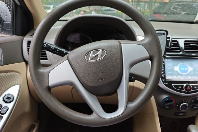 Used Hyundai Verna (older generation) 2010 Sedan 1.4L Automatic Fashionable GT Model Steering Wheel