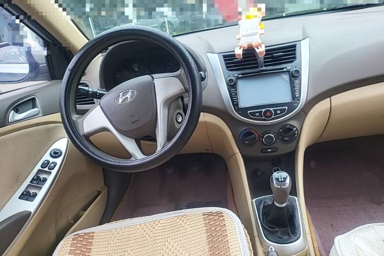 Used Hyundai Verna (older generation) 2010 Sedan 1.4L Manual Comfort GS Steering Wheel