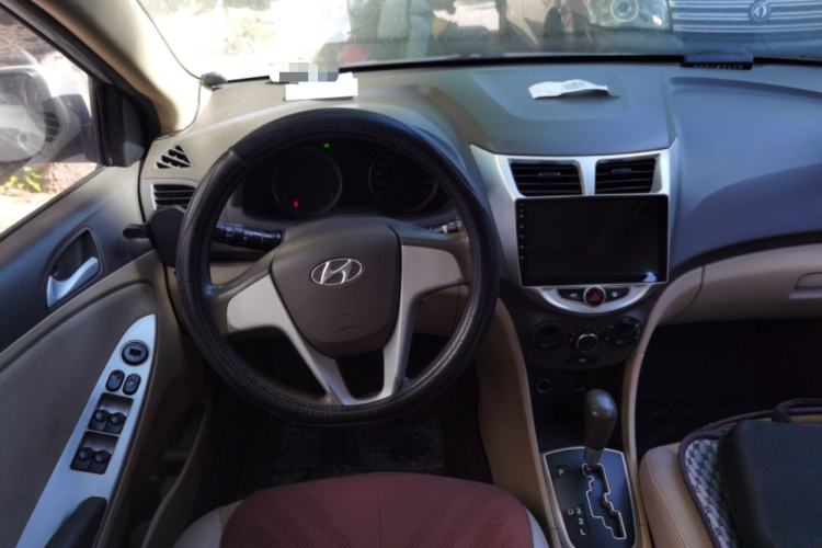 Used Hyundai Verna (older generation) 2010 Sedan 1.4L Automatic Fashionable GT Model Steering Wheel