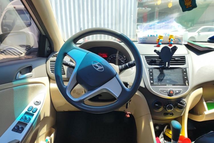 Used Hyundai Verna (older generation) 2010 Sedan 1.4L Automatic Fashionable GT Model Steering Wheel