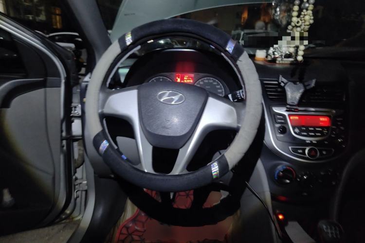Used Hyundai Verna (older generation) 2010 Sedan 1.4L Manual Comfort GS Steering Wheel