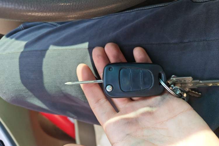 Used Hyundai Verna (older generation) 2010 Sedan 1.4L Manual Comfort GS Vehicle Key