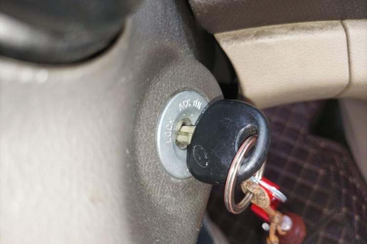 Used Hyundai Verna (older generation) 2010 Sedan 1.4L Manual Comfort GS Vehicle Key