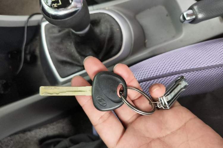 Used Hyundai Verna (older generation) 2010 Sedan 1.4L Manual Comfort GS Vehicle Key