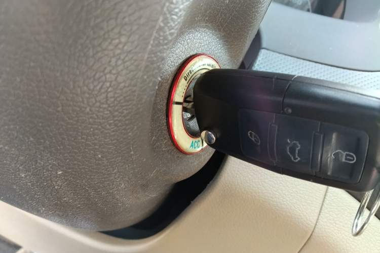 Used Hyundai Verna (older generation) 2010 Sedan 1.4L Manual Standard GL Model Vehicle Key