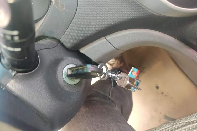 Used Hyundai Verna (older generation) 2010 Sedan 1.4L Automatic Comfort Model GS Vehicle Key