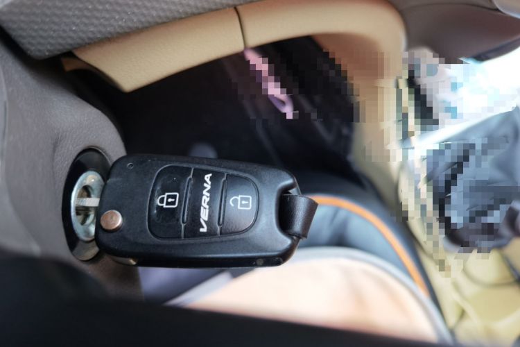 Used Hyundai Verna (older generation) 2010 Sedan 1.4L Manual Comfort GS Vehicle Key