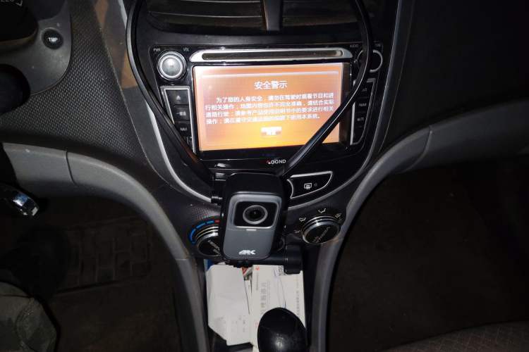 Used Hyundai Verna (older generation) 2010 Sedan 1.4L Automatic Comfort Model GS Audio And AC Panel