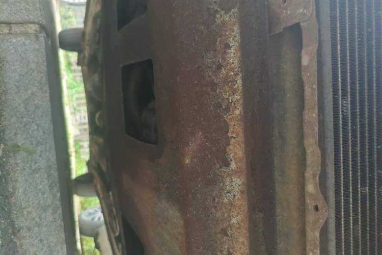 Used Hyundai Verna (older generation) 2010 Sedan 1.4L Manual Comfort GS Chassis Front