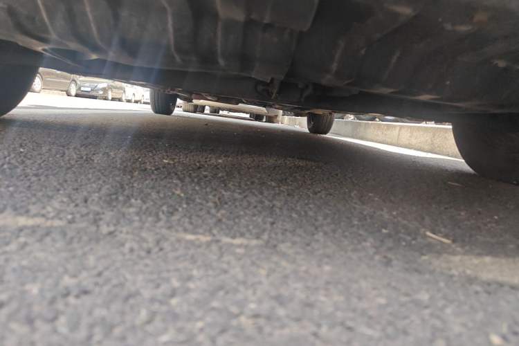 Used Hyundai Verna (older generation) 2010 Sedan 1.4L Manual Comfort GS Chassis Front