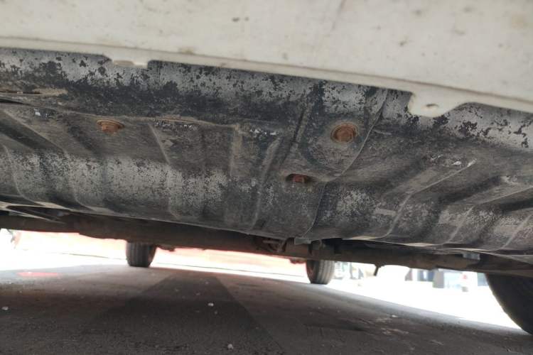 Used Hyundai Verna (older generation) 2010 Sedan 1.4L Automatic Comfort Model GS Chassis Front
