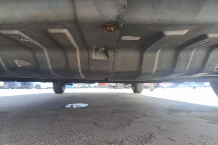 Used Hyundai Verna (older generation) 2010 Sedan 1.4L Automatic Comfort Model GS Chassis Front
