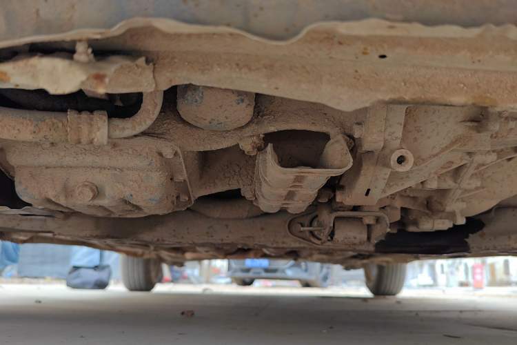 Used Hyundai Verna (older generation) 2010 Sedan 1.4L Manual Comfort GS Chassis Front