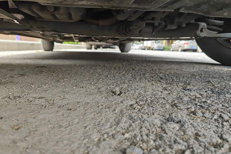 Used Hyundai Verna (older generation) 2010 Sedan 1.4L Manual Comfort GS Chassis Front