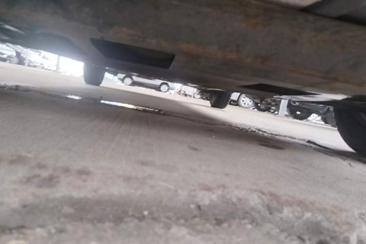 Used Hyundai Verna (older generation) 2010 Sedan 1.4L Manual Comfort GS Chassis Front