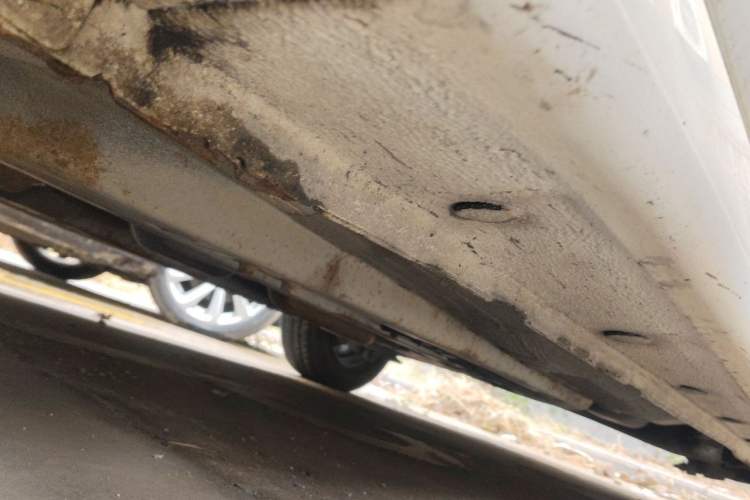 Used Hyundai Verna (older generation) 2010 Sedan 1.4L Automatic Comfort Model GS Chassis Front Left