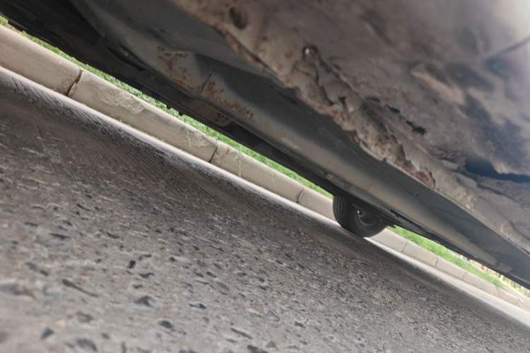 Used Hyundai Verna (older generation) 2010 Sedan 1.4L Manual BLUE Model Chassis Front Left