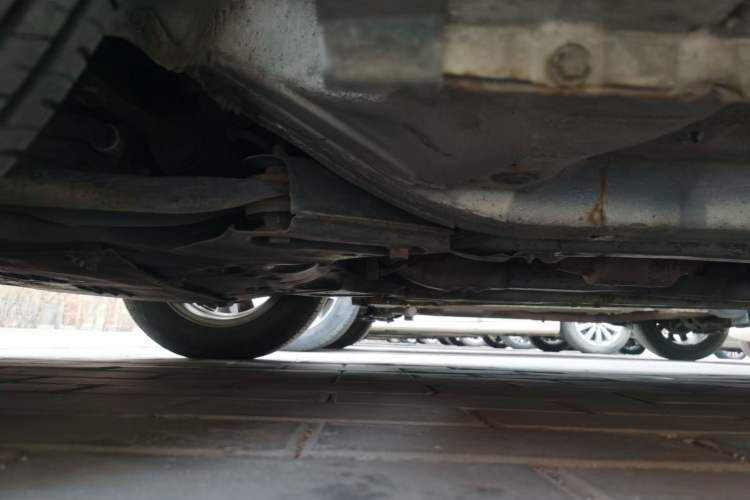 Used Hyundai Verna (older generation) 2010 Sedan 1.4L Automatic Comfort Model GS Chassis Front Left