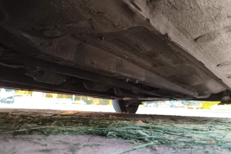 Used Hyundai Verna (older generation) 2010 Sedan 1.4L Manual Comfort GS Chassis Front Left